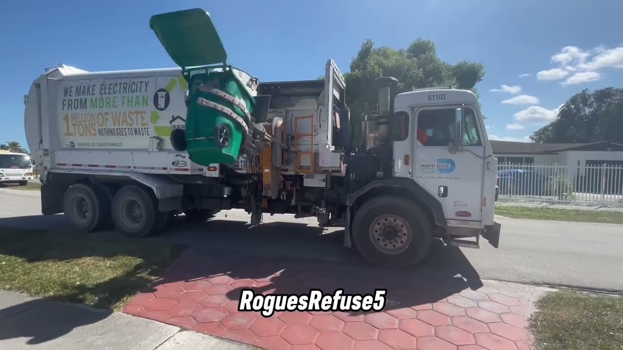 Peterbilt 520 Labrie Automizer Garbage Truck for Miami Dade County 