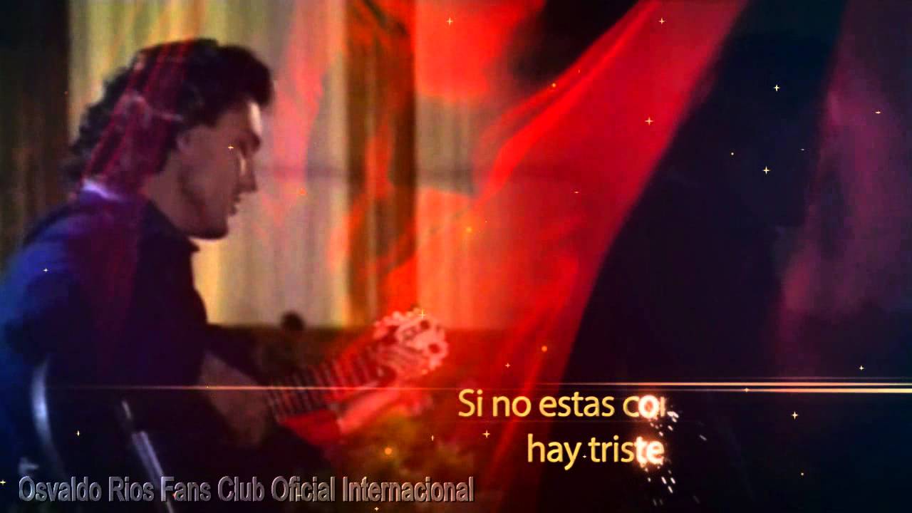 Osvaldo Rios  cantando 