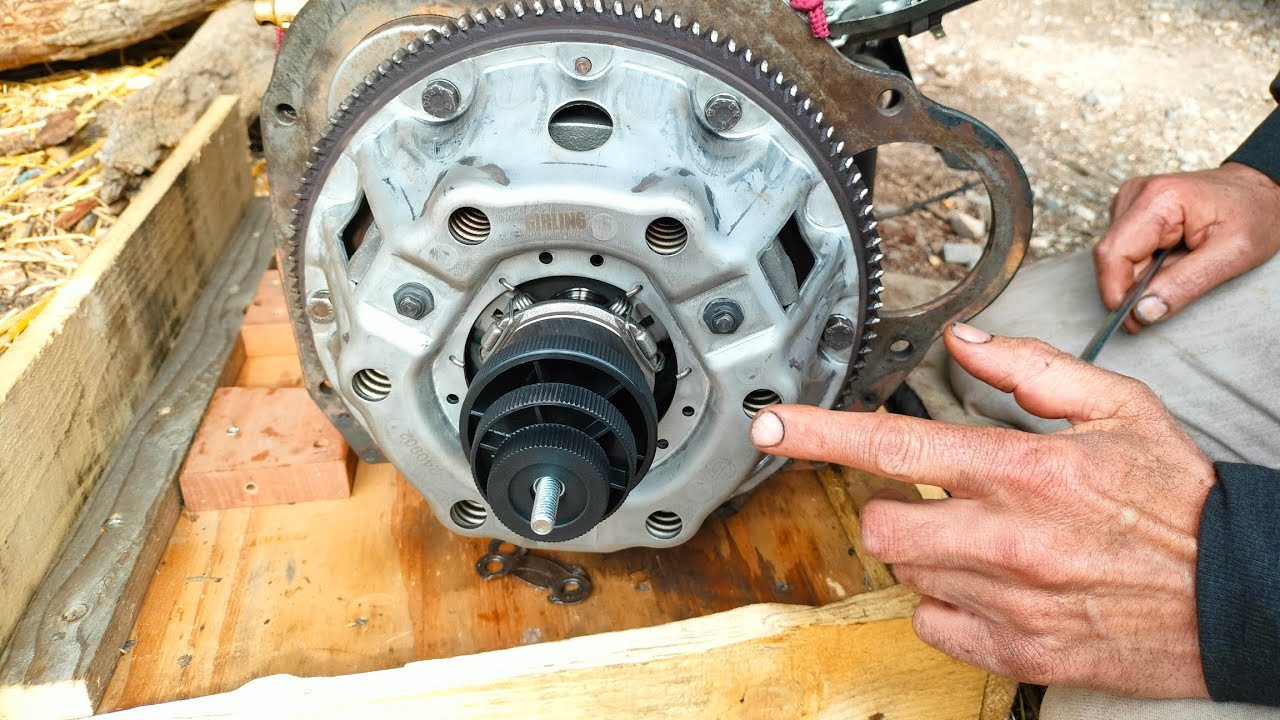Morris Minor Level 4: Using a Universal Clutch Alignment Tool