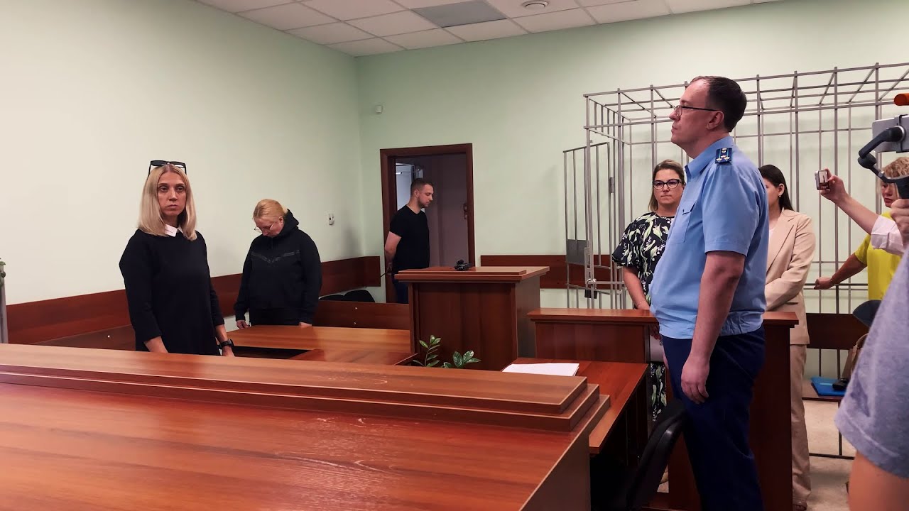 ГЛАВБУХ ДЕТДОМА СОВМЕНА ПОЛУЧИЛА 5,5 ЛЕТ КОЛОНИИ