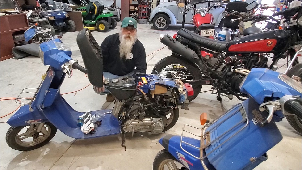 Signs Of Life From One of the 1983 Honda Aero 50 Scooters