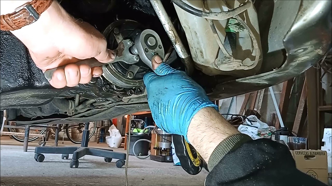 Cómo cambiar el rodamiento de la polea del compresor de aire acondicionado