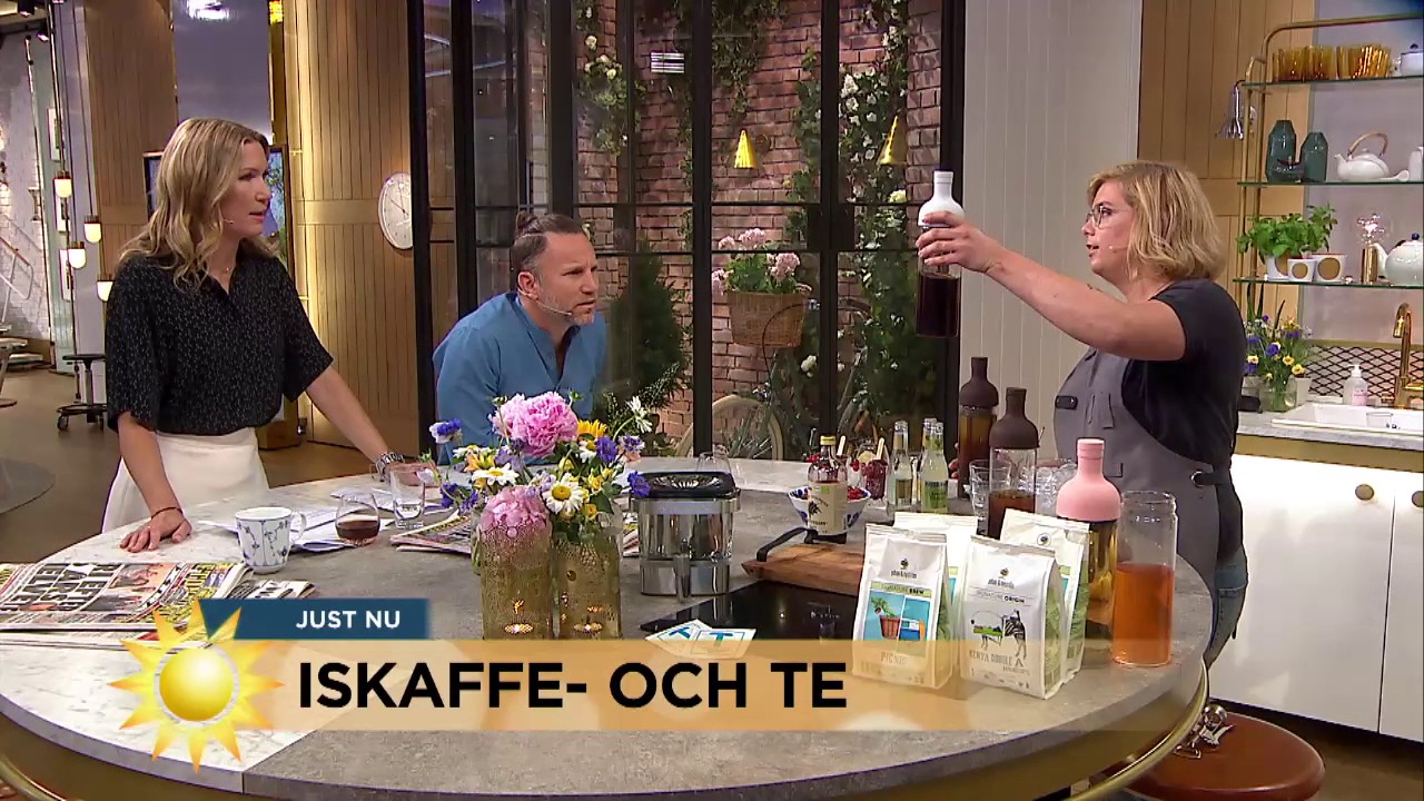 Kallbryggt kaffe &auml;r den nya trenden - baristan ger sina hetaste tips - Nyhetsmorgon (TV4)