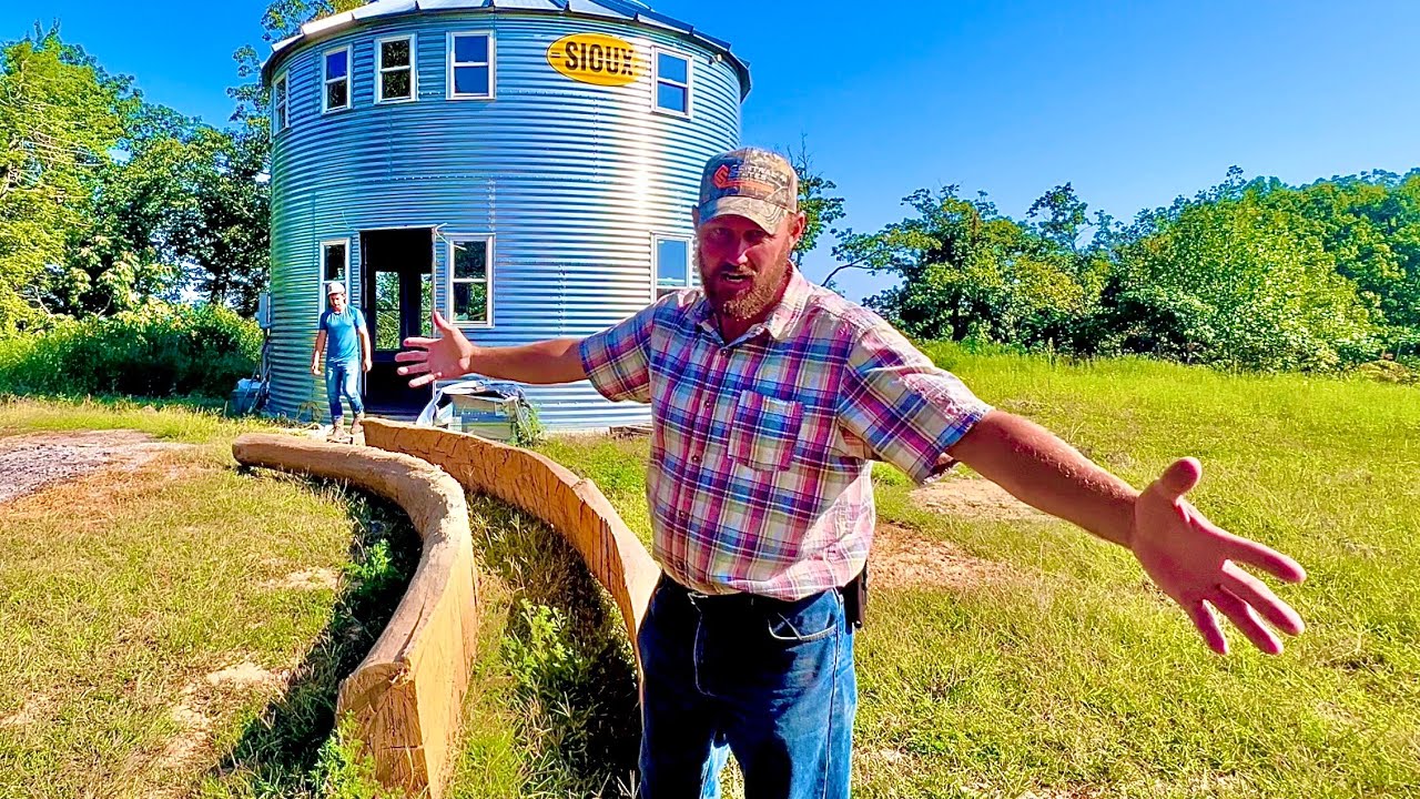 Building stairs in a ROUND HOUSE!