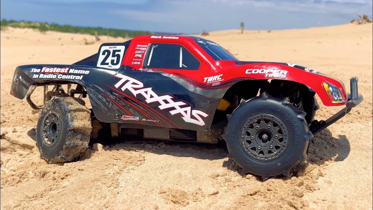 Traxxas Slash 4x4 «ULTIMATE BASHER BUILD» покоряет песчаные дюны озера Сильвер-Лейк!!