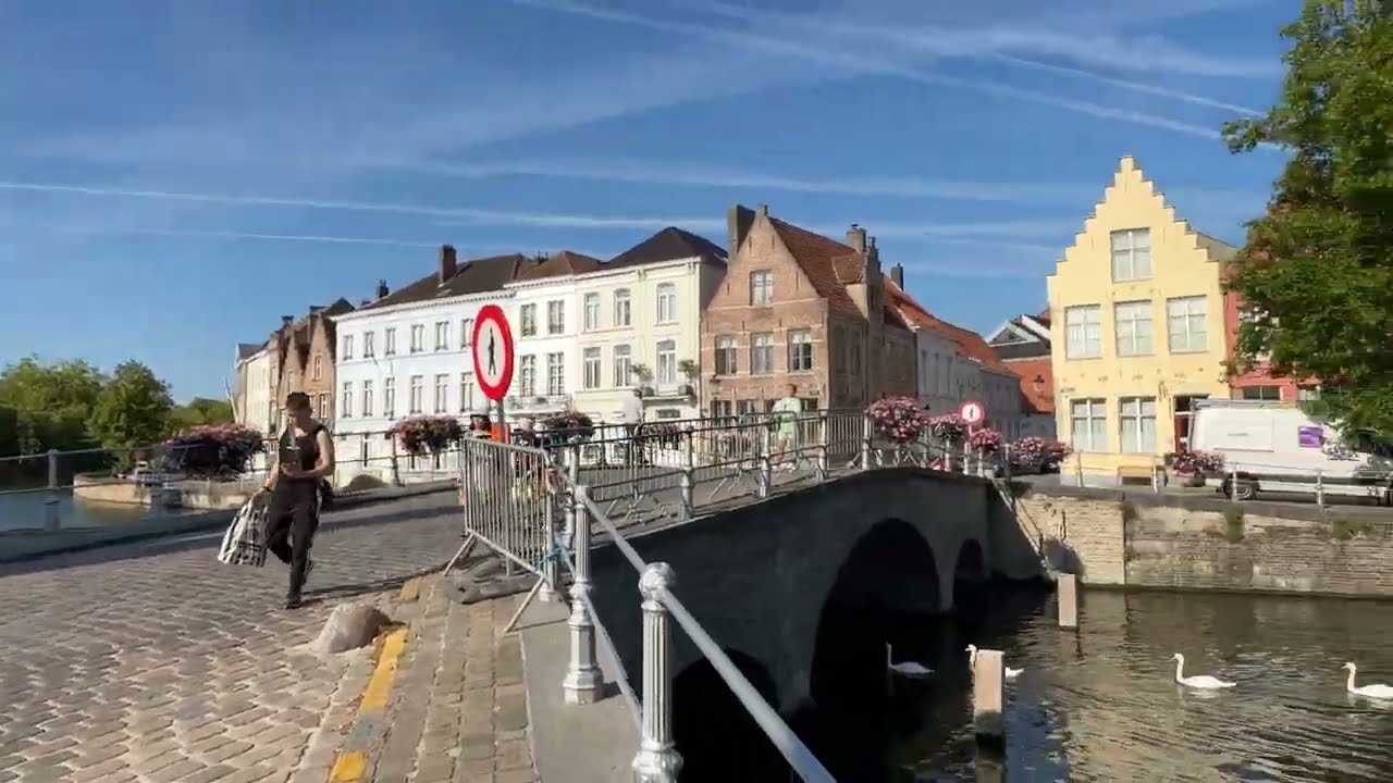 4K BRUGGE CITY WALK 2022. Brugge Belgium Summer walk. WAKLING TOUR in Brugge along the canals.