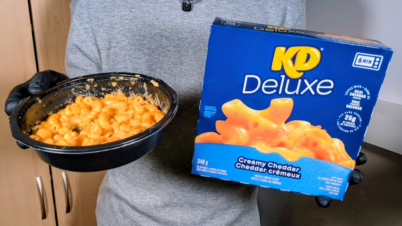 Frozen KRAFT Mac & Cheese Review (KD Deluxe Creamy Cheddar Microwave Meal)