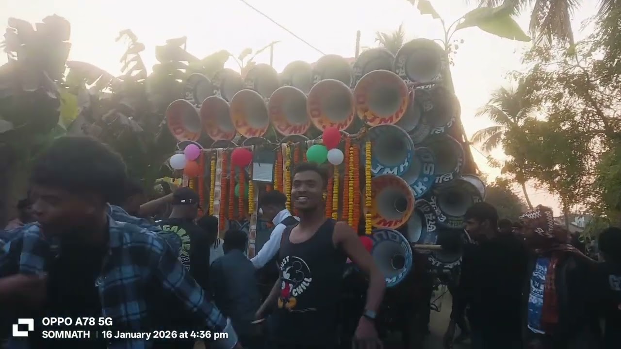 আজ বাহাদুরপুরে 👉 টুসু ভাসান উপলক্ষে 😎 অল সেট 😎 রোড শো ও কম্পিটিশন করছে 