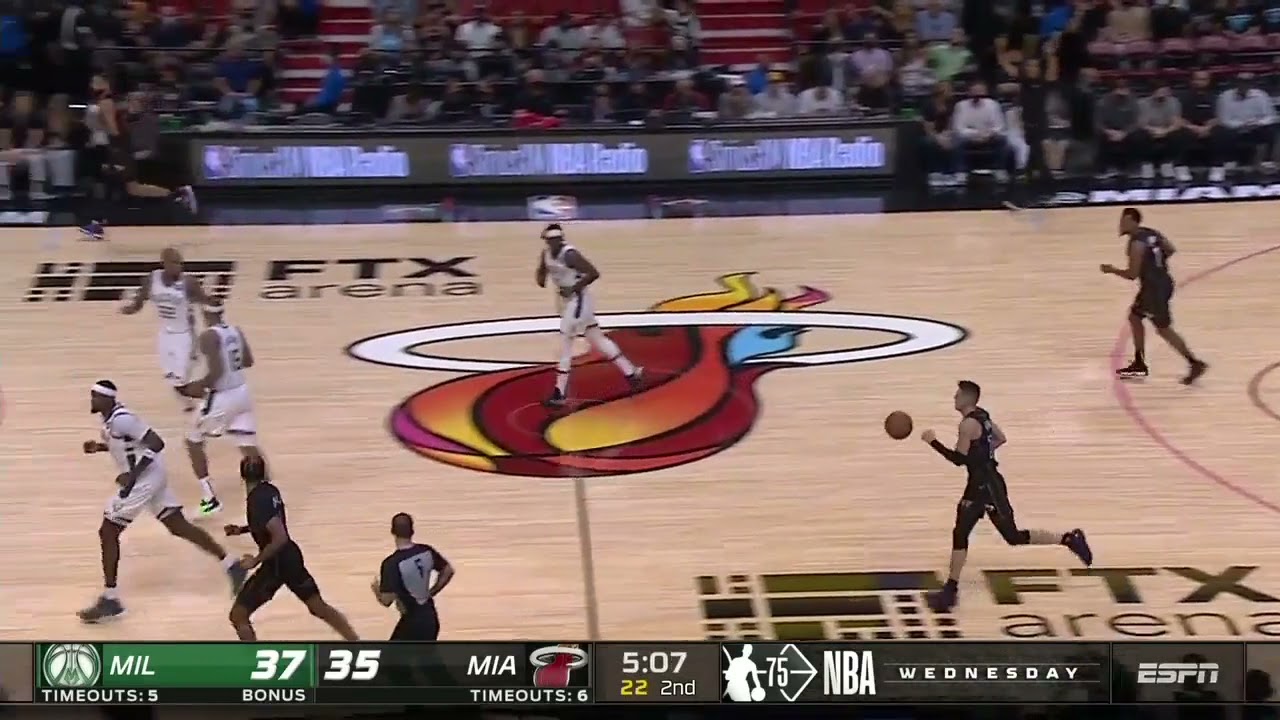 Caleb Martin vs MIL 28 PTS            12.08.21