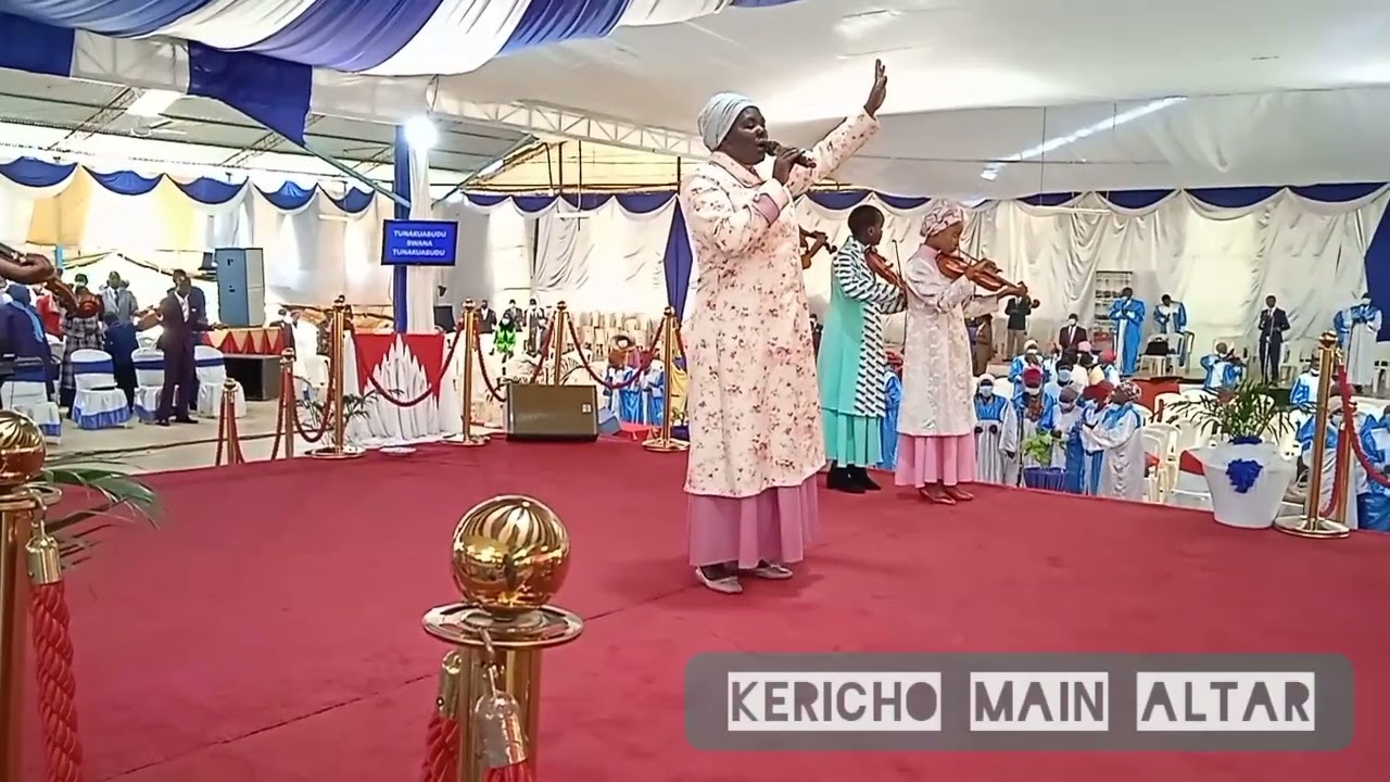 I call on You/Nemekuja Baba Uniponye [Live worship moments]