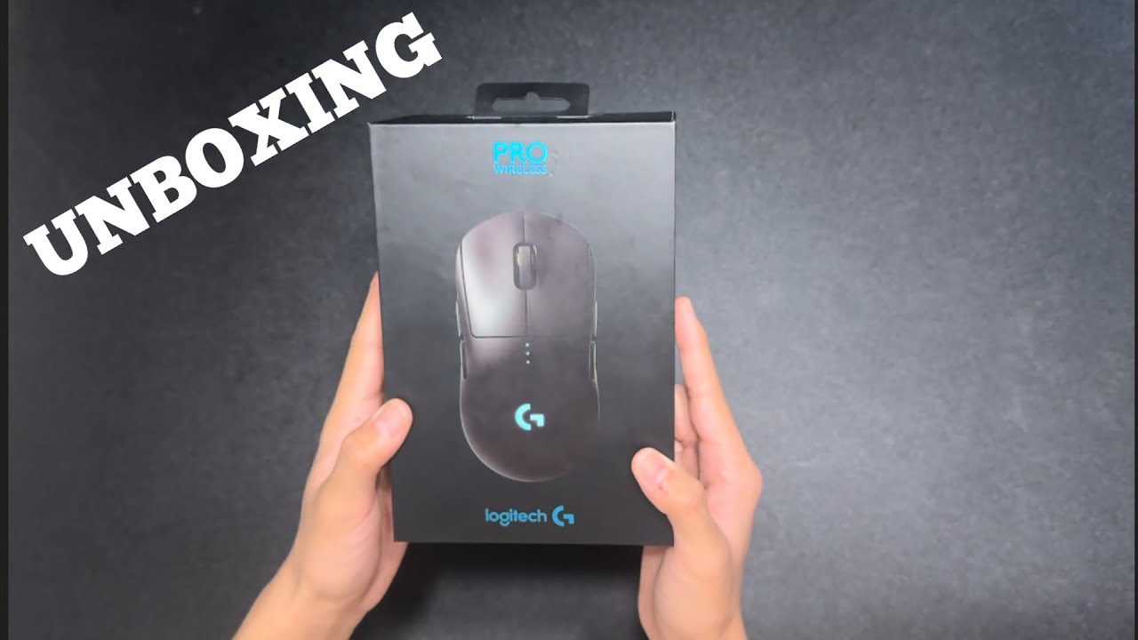 Unboxing the LOGITECH G PRO WIRELESS my new gaming mouse.