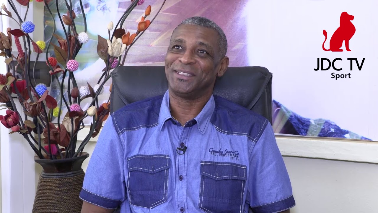 F. Omam Biyik revient sur sa carrière de football : passions, premiers pas, premiers transferts...