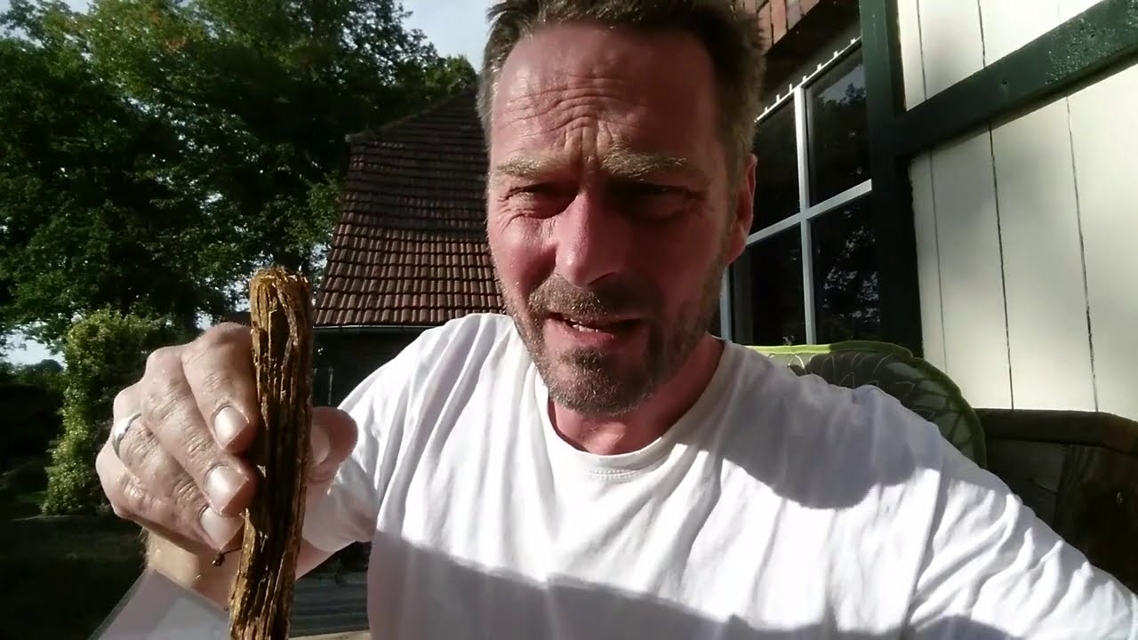 Pfeife rauchen. Ein Klassiker zum ersten Mal