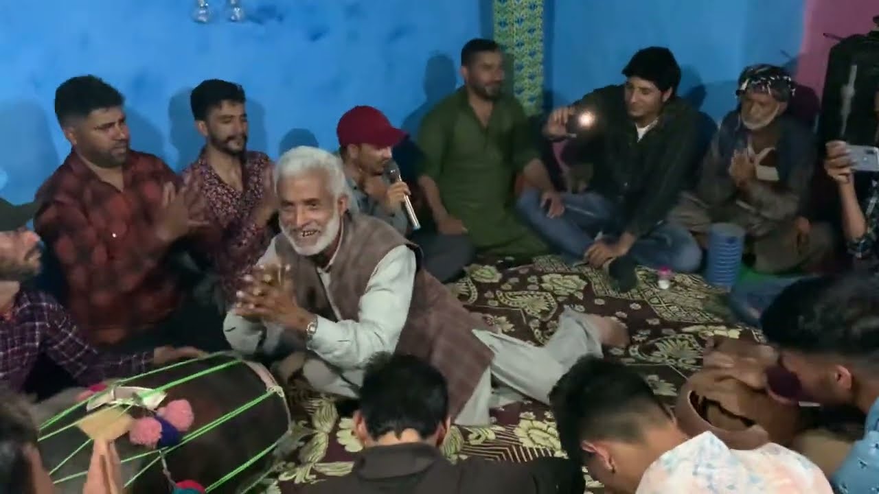 Desi mehfil kashmiri song by chacha with dance full enjoy 