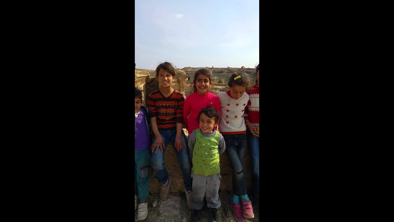ÇOCUKLAR MARDİN DARADA Bİ BAŞKA GÜZEL