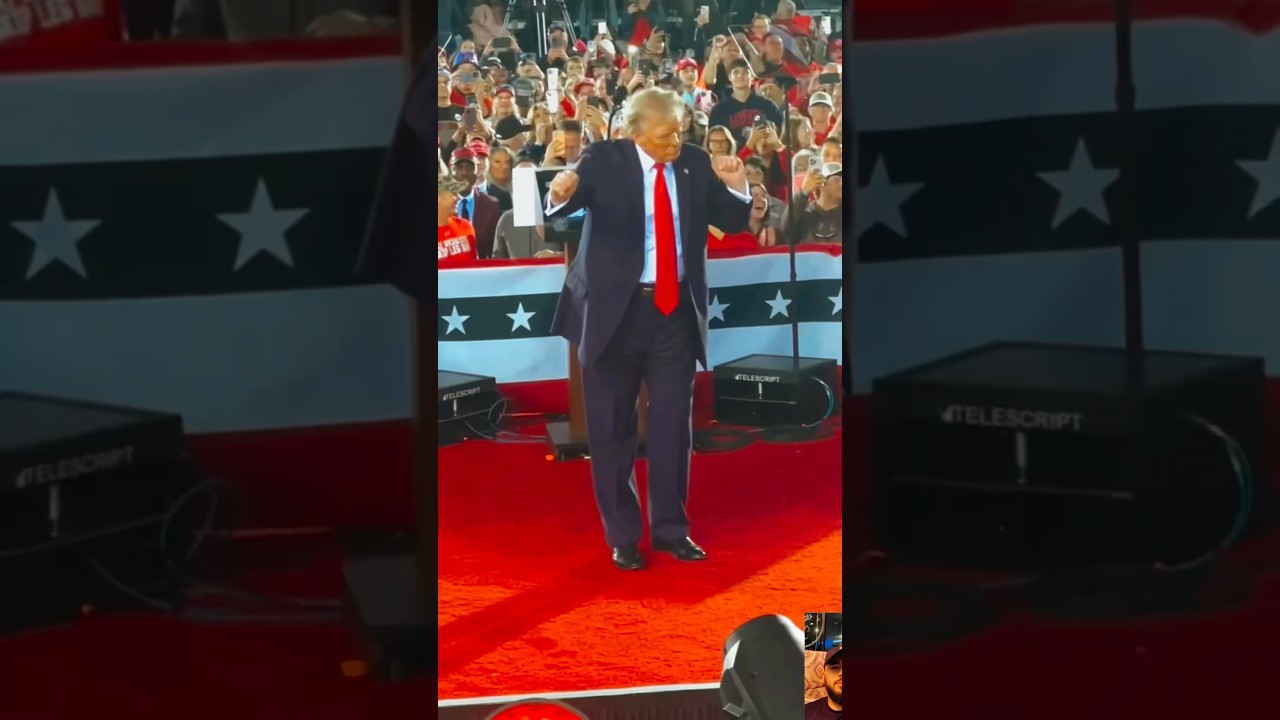 Donald Trump Dancing 🤩🤩 #donaldtrump #dancing #trump #trump2024 ##shorts #reels #usa #fyp #viral
