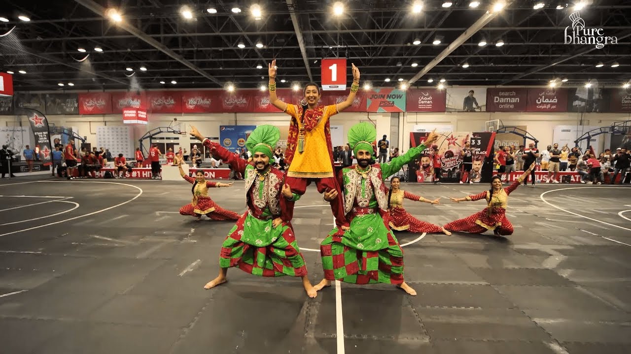 Pure Bhangra Ft. Priti Malik @ Halftime Show (Kris Fade vs Brent Black) 2019