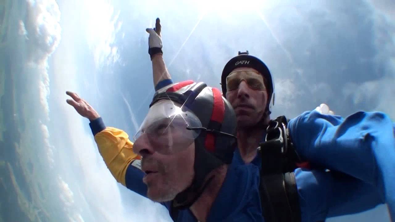 Tandemsprung von Berthold bei skydive nuggets in Leutkirch