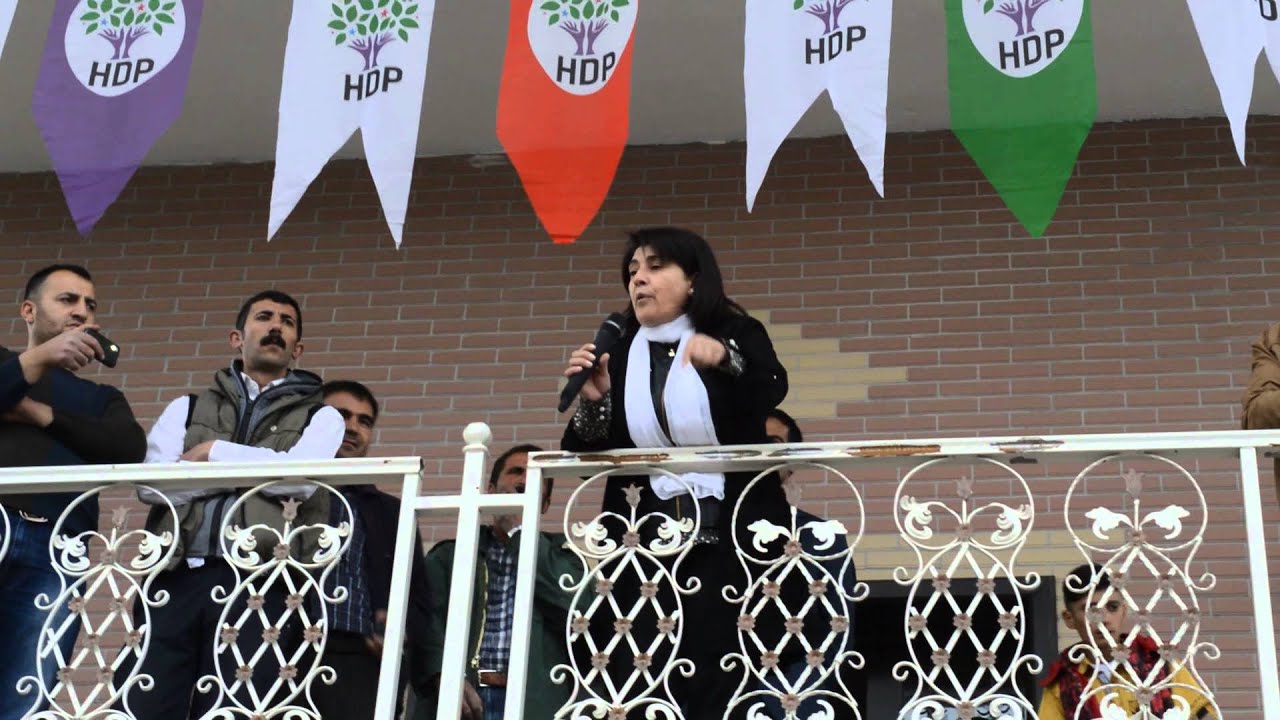 Leyla Zana'nın Agir&icirc;-Baz&icirc;d'e (Doğubeyazıt) Bağlı Teperiz K&ouml;y&uuml;ndeki Konuşması 09-05-2015
