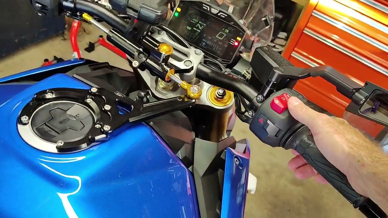 GSXS 1000 full Dominator Exhaust, DNA high performance filter, and Moore Mafia tune.