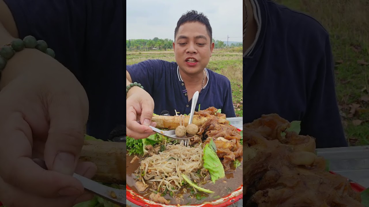 ก๋วยเตี๋ยวเนื้อเปื่อย น้ำตก ซดฮ้อนๆ แซ่บๆ