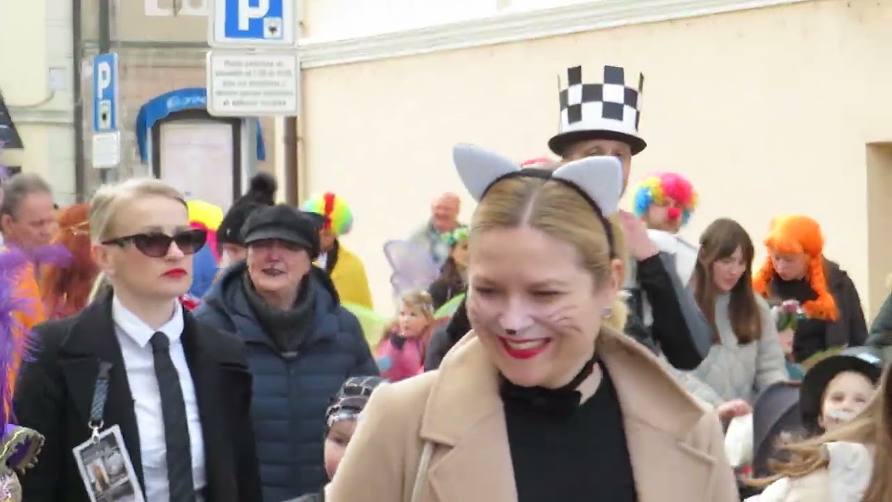 Povorka mask v Brežicah