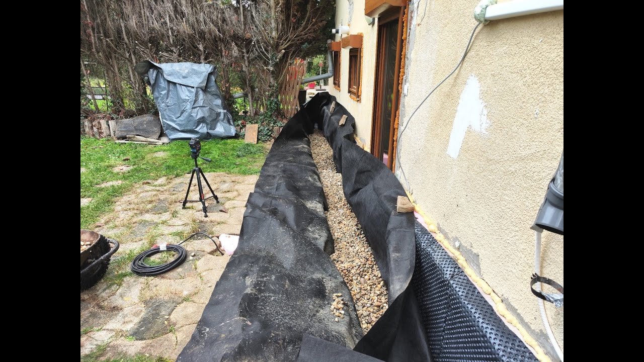 Drénezés (alapmegerősítés utáni lábazati vízszigetelés) 3. rész