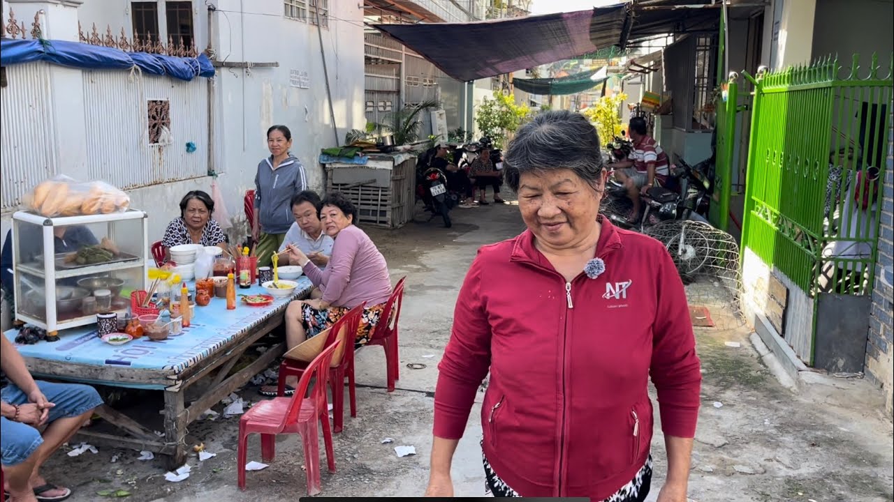 Giúp Chú Việt Kiều Tìm Lại Người Bạn Láng Giềng Xóm Cồn Năm Xưa