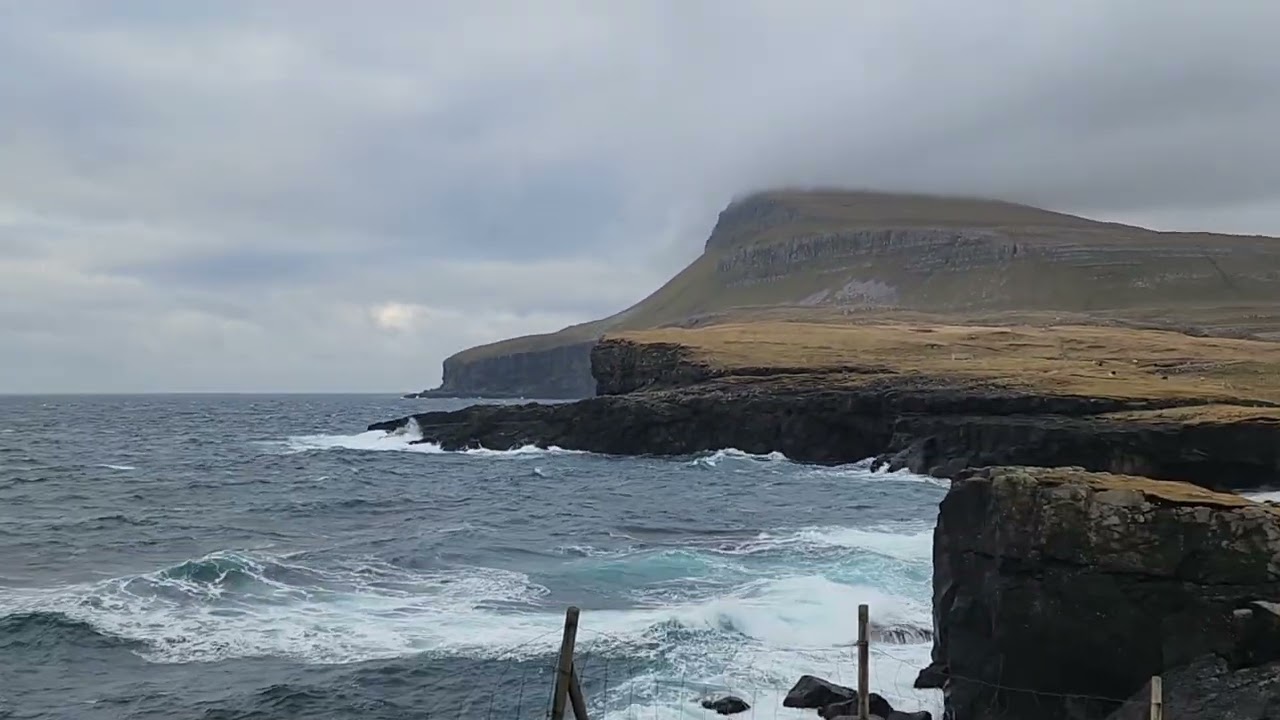 Walking in Nolsoy, Faroe Islands. 🇫🇴