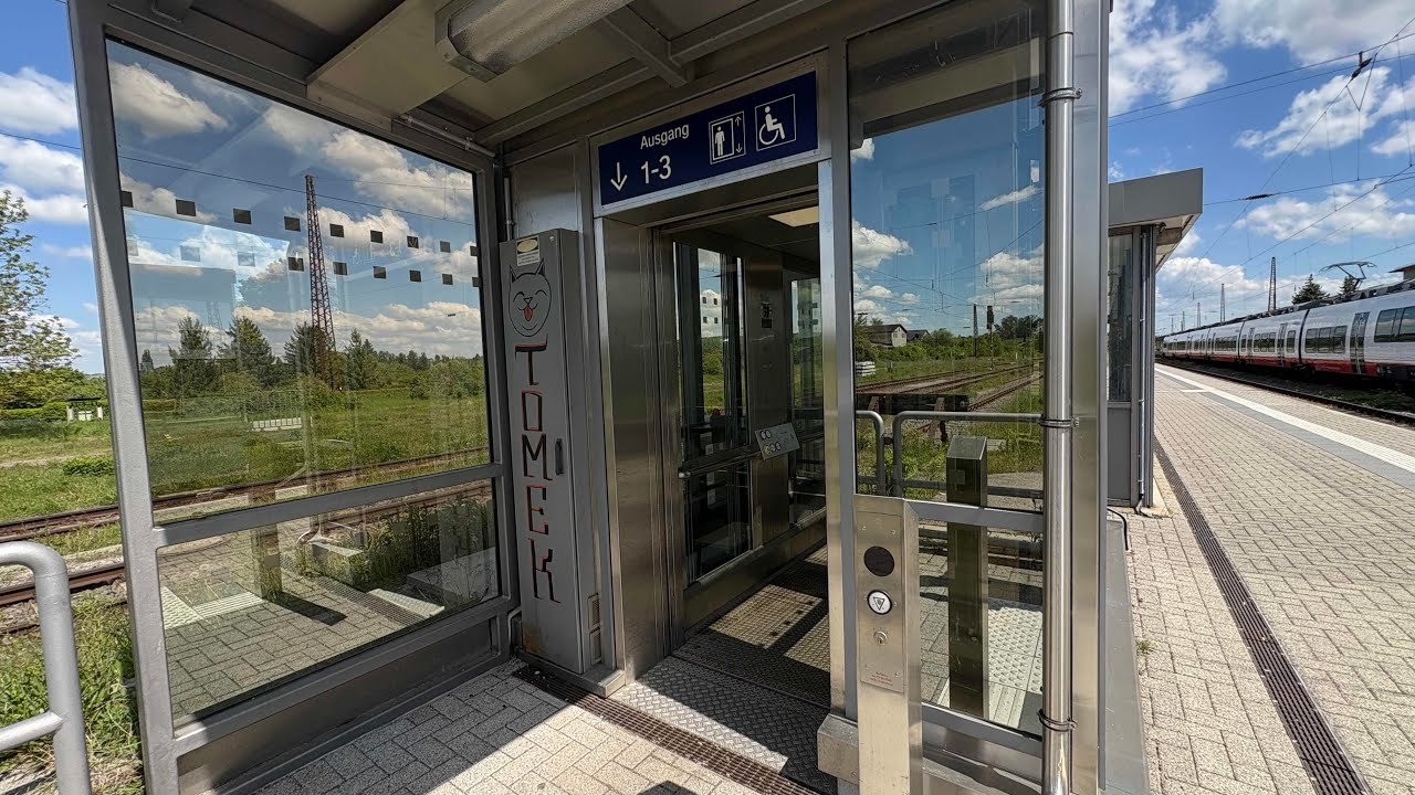 2016 Schindler traction Elevator (3) at Naumburg (Saale) railway station