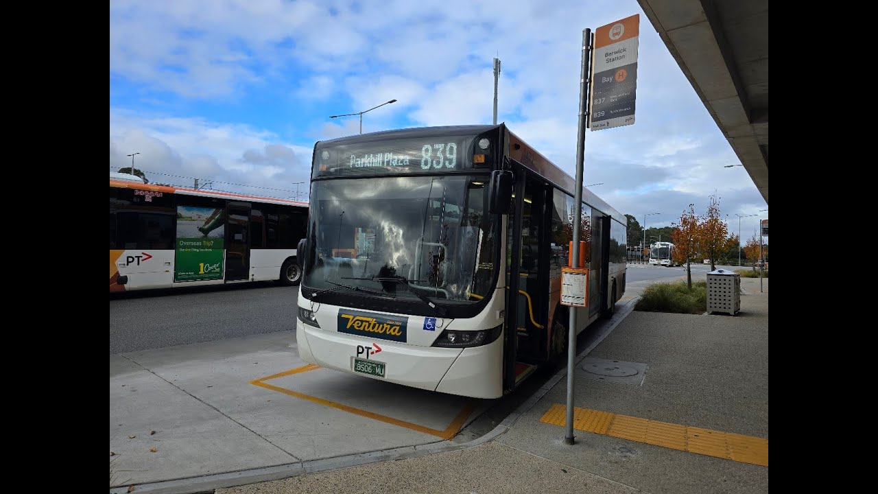 Ventura Pakenham 1472 on Route 839 