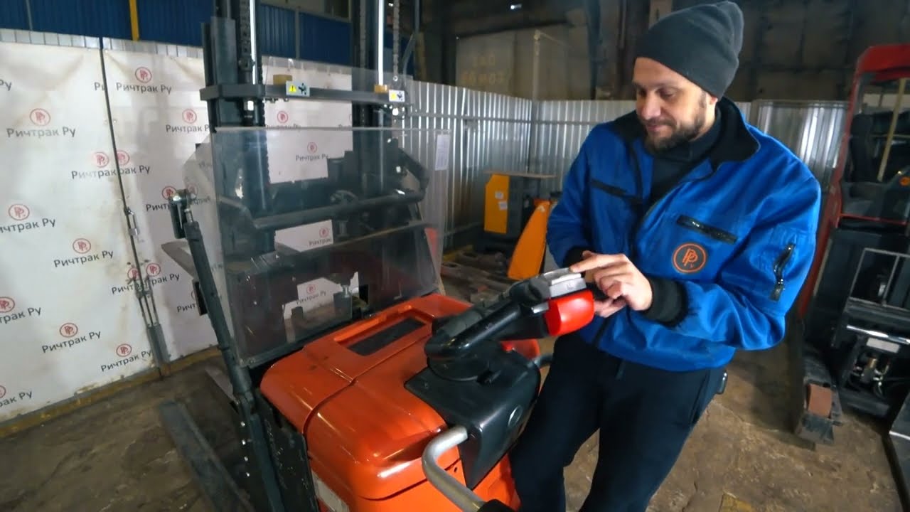 Cамоходный штабелер-ричтрак BT SPE 120 XDR