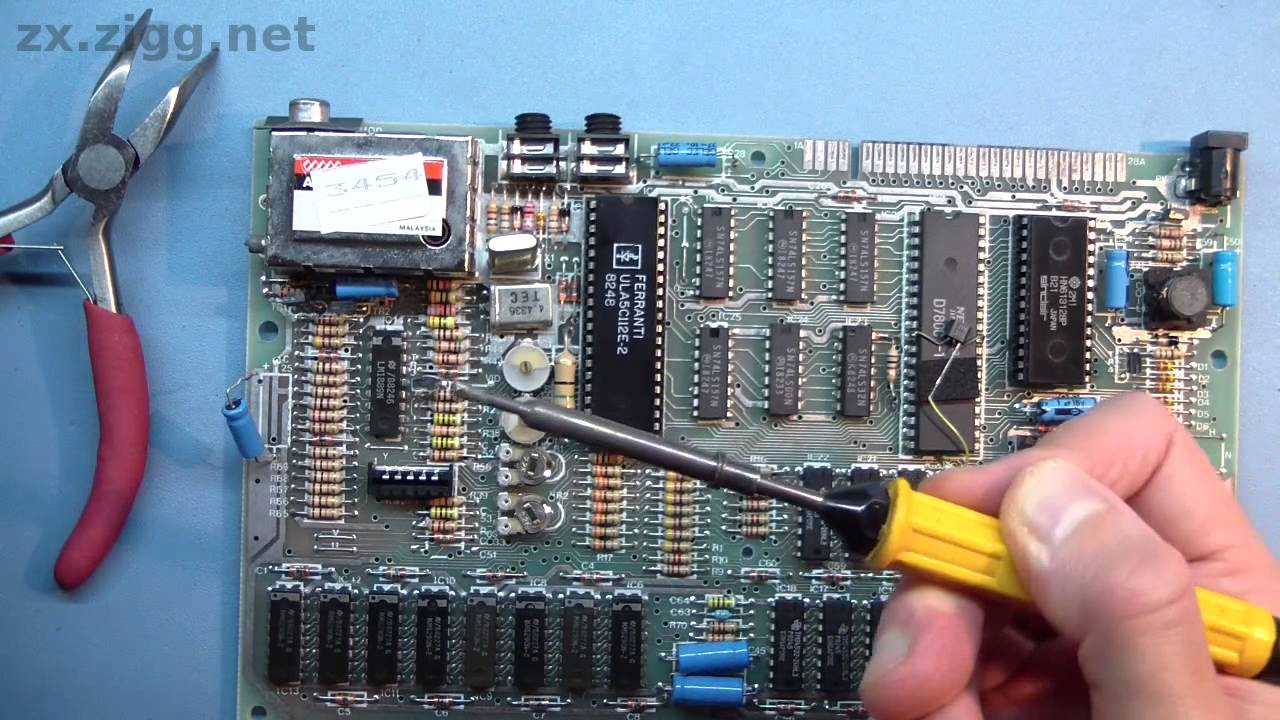 Replacing Electrolytic Capacitors in a ZX Spectrum