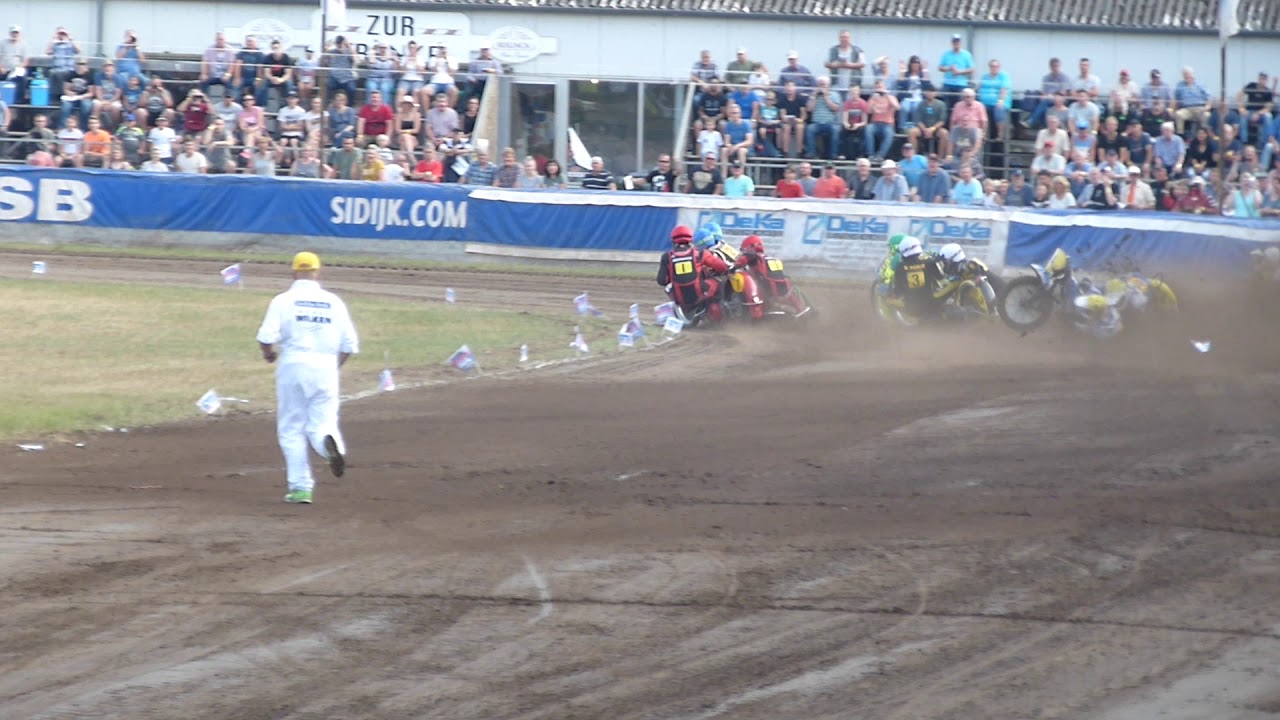 EK Finale Zijspannen Werlte 21 juli 2018  Heat 1 crash Wilfred Detz Wendy Arling