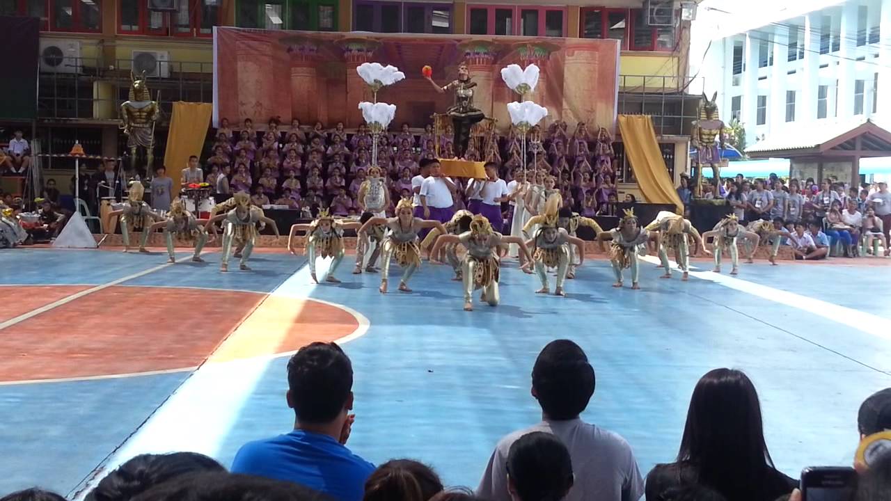 หลีดและสแตนเชียร์คณะสร้อยอินทนิล(สีม่วง2556)
