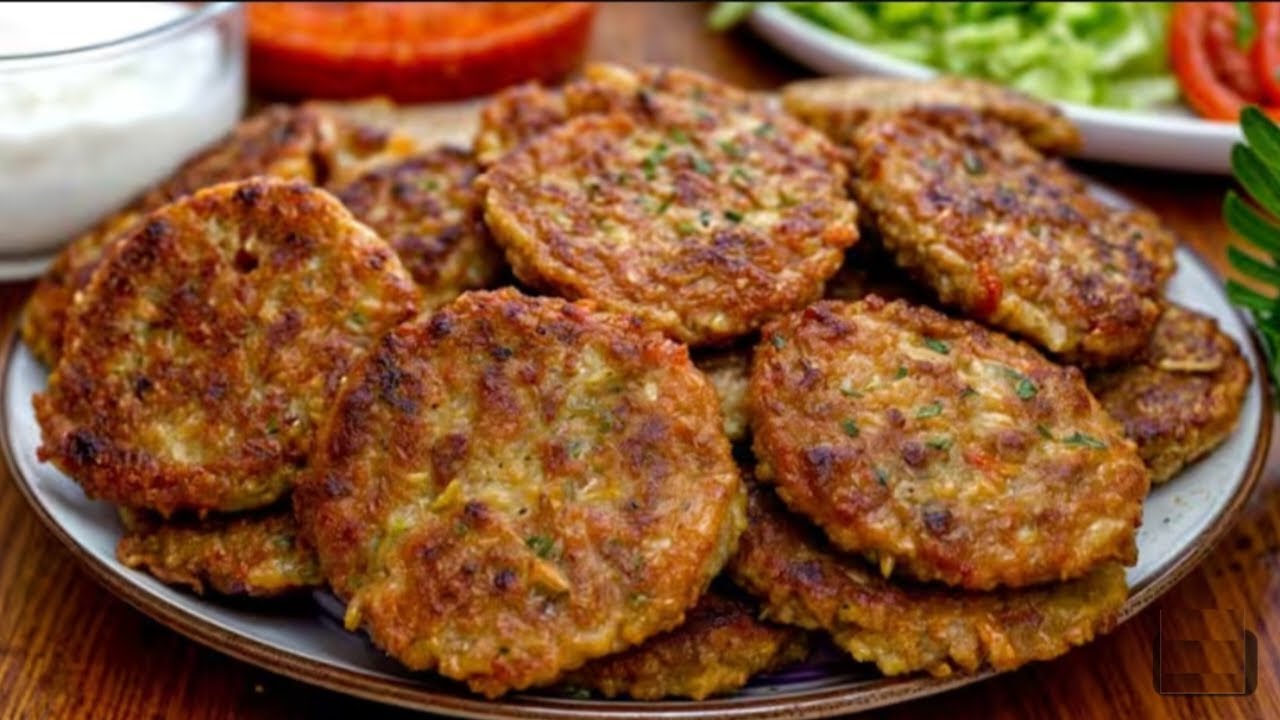 از وقتی فهمیدم کتلت هویج 1000برابرخوشمزه تر از کتلت سیب زمینیه هفته ای 3 بار درست می کنم!غذای آسون!