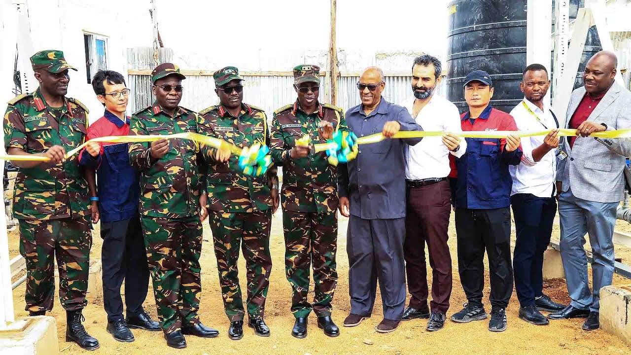 MKUU WA JKT, Meja Jenerali Rajabu Mabele, Azindua Mitambo ya Kuchakata Zege