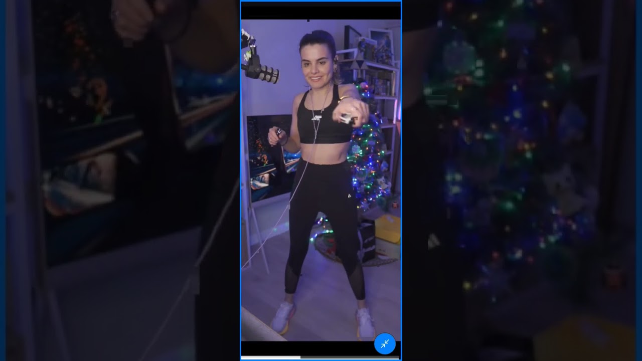 Arandana haciendo ejercicio en stream #dance