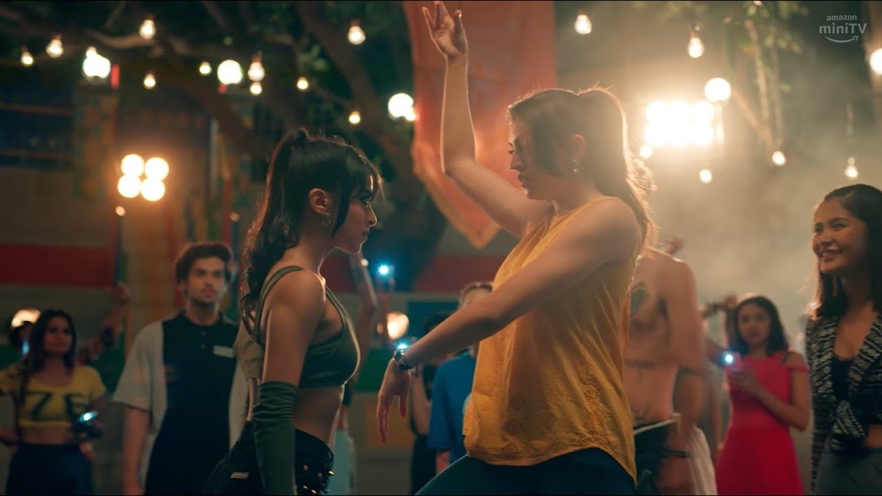 Netra faceoff dance against Rii | Campus Beats