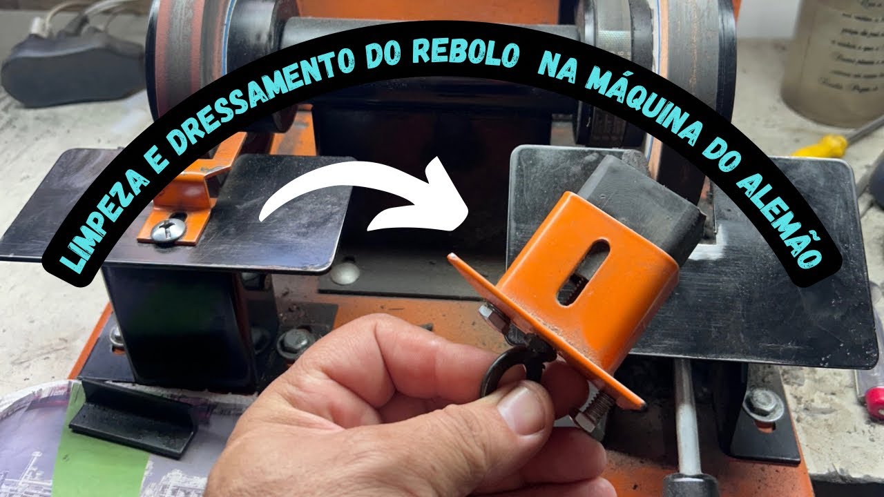 Limpeza e dressamento do rebolo na máquina do Alemão