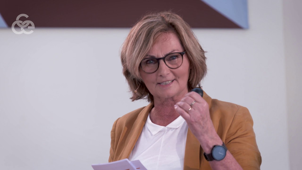 05 Bouwstenen van gehechtheid Annelies te Riele op het CCE Podium