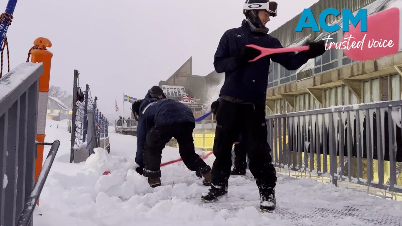Blizzard, gail force winds hit Aussie snowfields