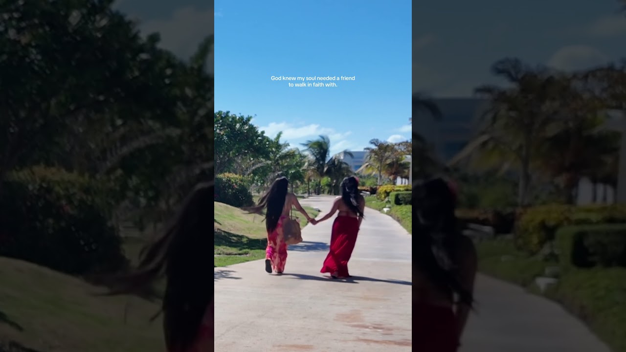 the best walk that we all need. #cuba #bestfriendtrip