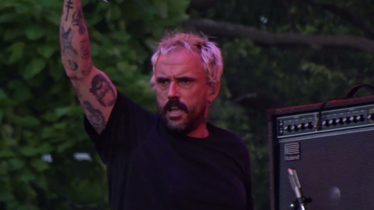 Idles - Gift Horse - Riot Fest 2025 - Chicago, IL - 09-21-2025