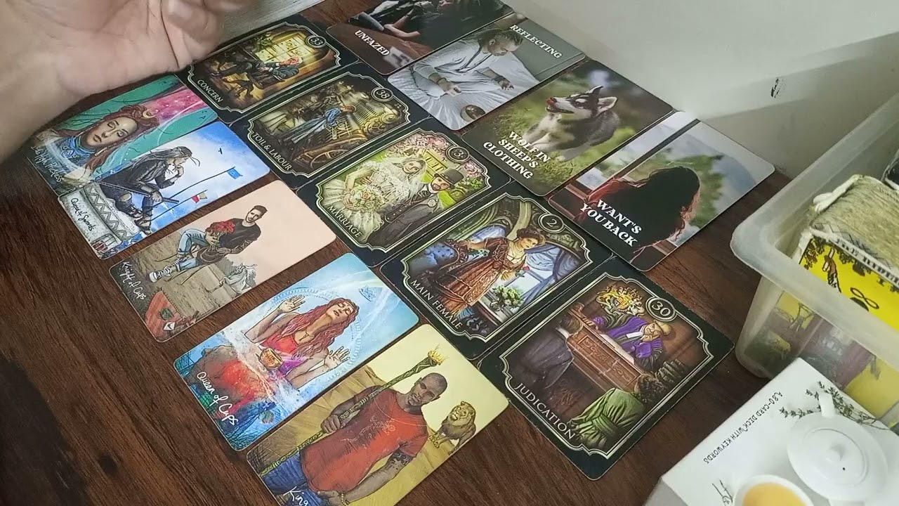 😘WHAT WILL HAPPEN IN NEXT 7 DAYS 😘 HINDI-URDU TAROT 💖#whatwillhappennext #divinelyguided7777 #tarot 