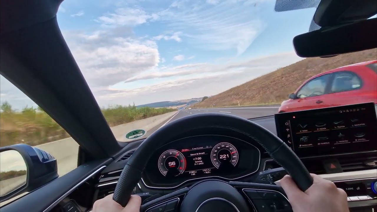 Audi A5 40 Highspeed Test on German Autobahn.