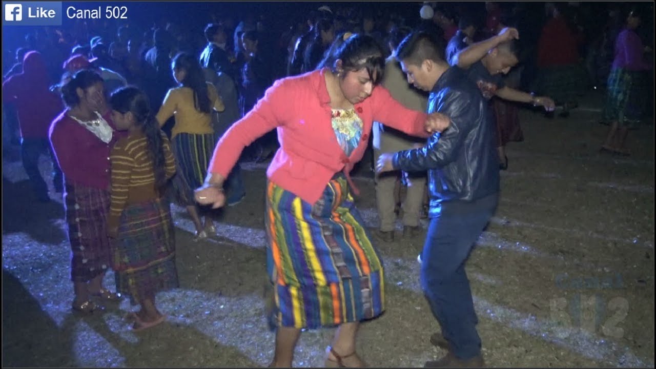 Bailazo en Canton el Tabil Quiche