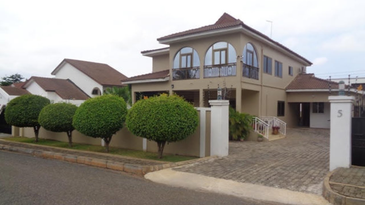 Beautiful Brofoyedru Adumasa Houses and Neighbourhood Tour.