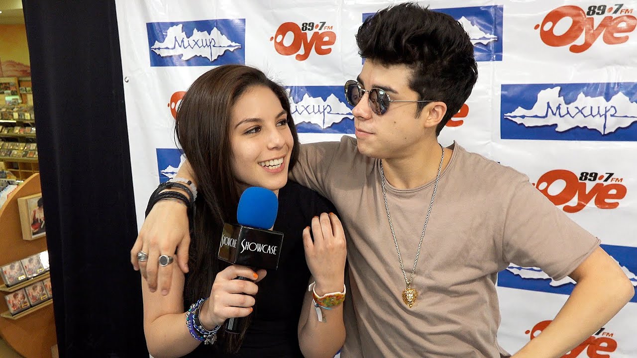 Laura Cruz entrevista a Mario Bautista | Fans Choice Awards® | Showcase® | Día del Fan® | Presea