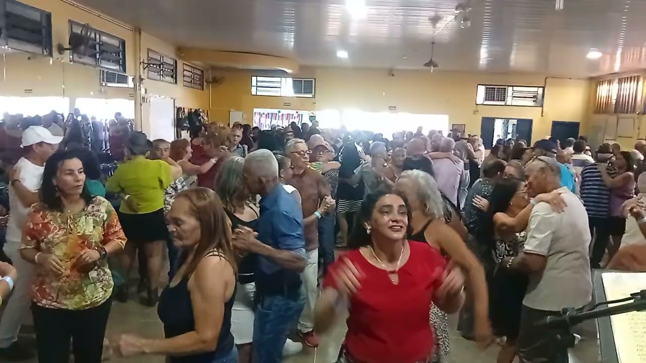 Baile da terceira idade no Gama DF Janio Silva ao vivo